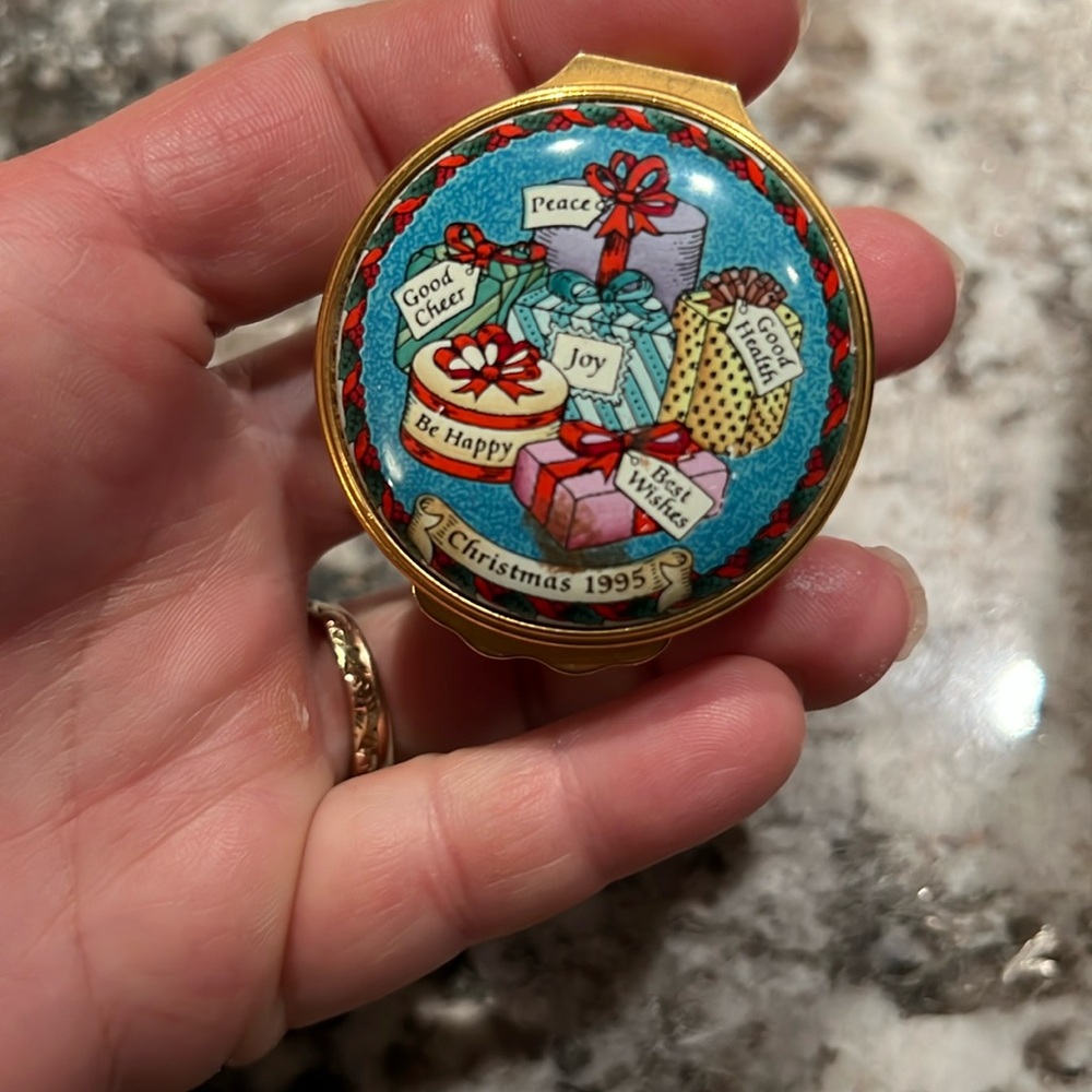 Halcyon Days Christmas 1995 enamel box, marking 25th anniversary of Halcyon Days